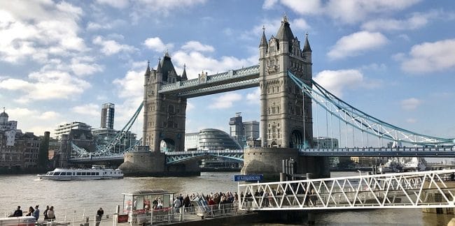 גשר המצודה בלונדון - Tower Bridge - הגשר שכולם חושבים שקוראים לו גשר לונדון