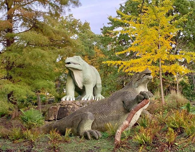 דינוזאורים בפארק קריסטל פאלאס