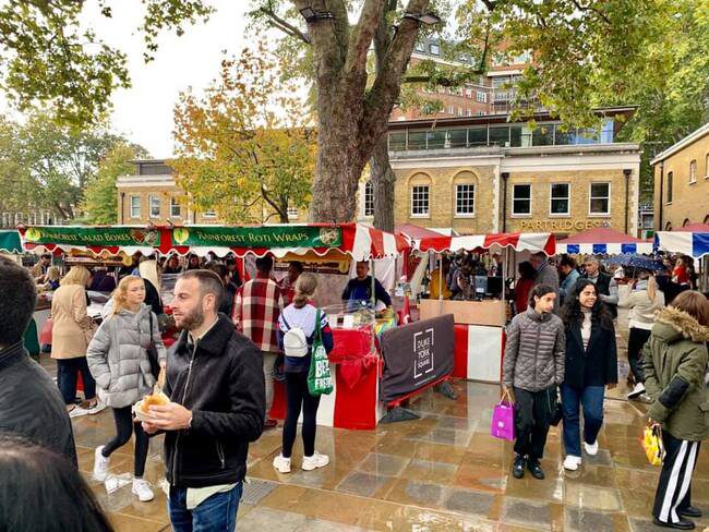 שוק Duke of York Square בימי שבת. מהשווקים האהובים עלי בלונדון