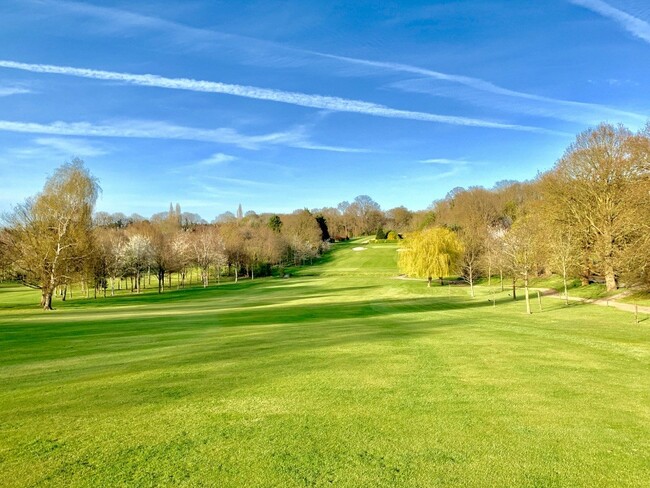 מדשאות שלא נגמרות. מועדון הגולף והפארק Sundridge שבדרום מזרח לונדון 
