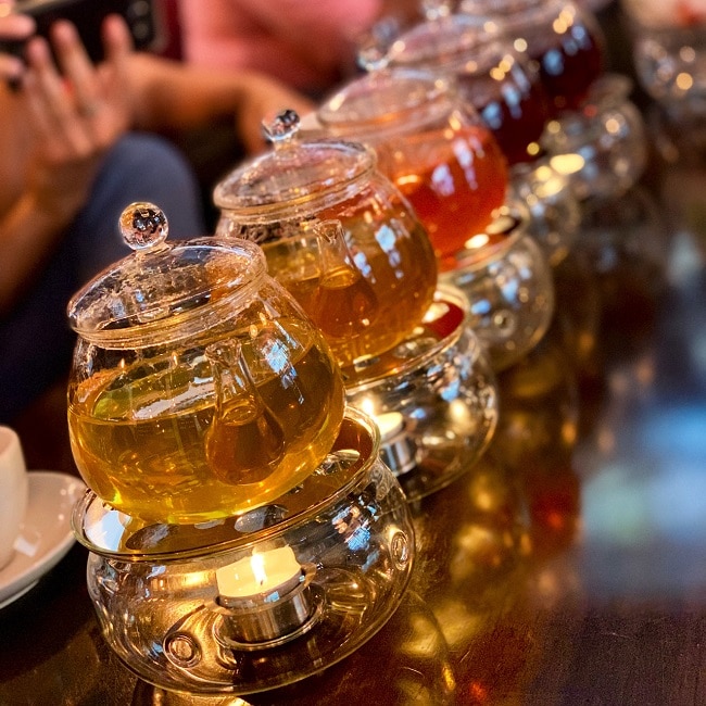 קנקני תה בבורסת התה של לונדון