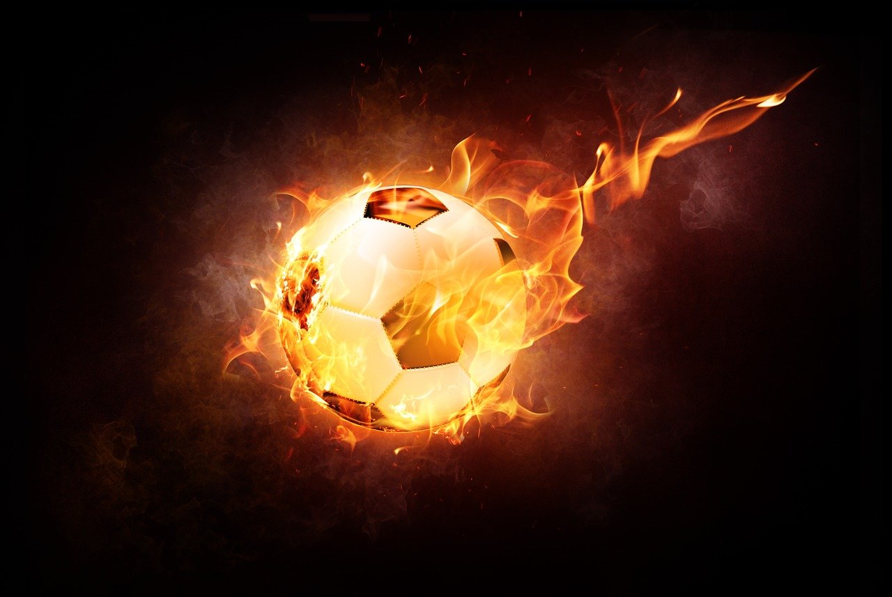 כדורגל משאיר שובל אש