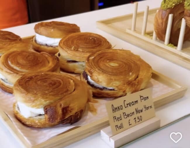 מאפה יפני במילוי קרם שעועית אדומה ב-Hachi